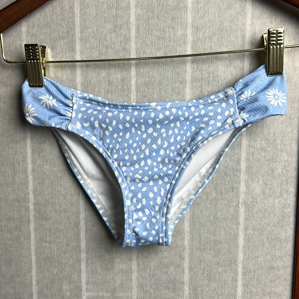 BILLABONG
Girl's swimsuit size 12